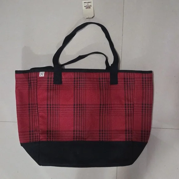 Blake Shelton Lands' End Blake Shelton x Printed Cooler Tote - Picture 3 of 4